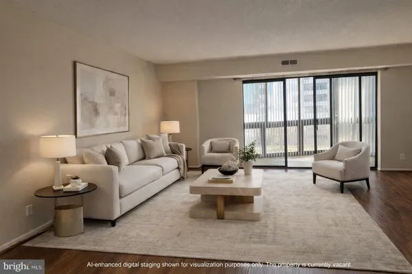 $2,400 | 8340 Greensboro Drive, Unit 516, McLean, VA 22102