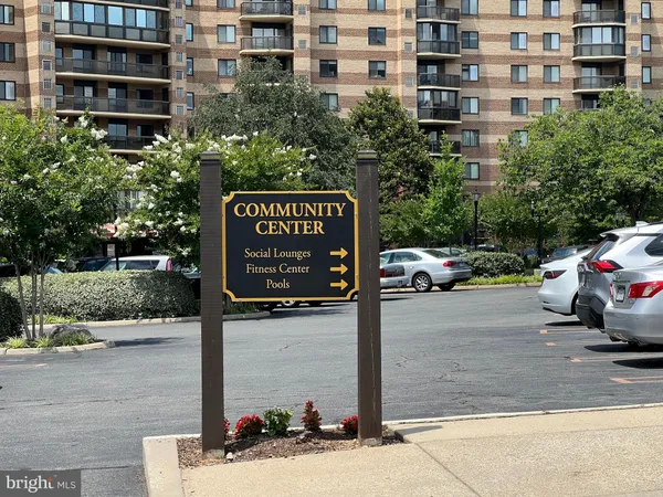 $2,400 | 8340 Greensboro Drive, Unit 516, McLean, VA 22102