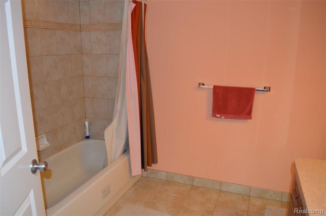 53455 Foss Road Macomb, MI 48042 - Photo 10 of 20 DSC_4171.JPG