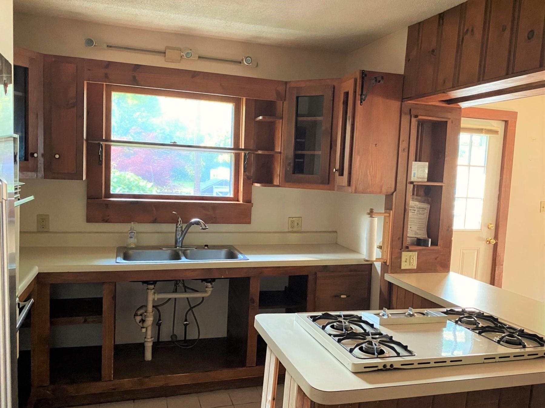 652 Bean Road Colchester, VT 05446 - Photo 5 of 16