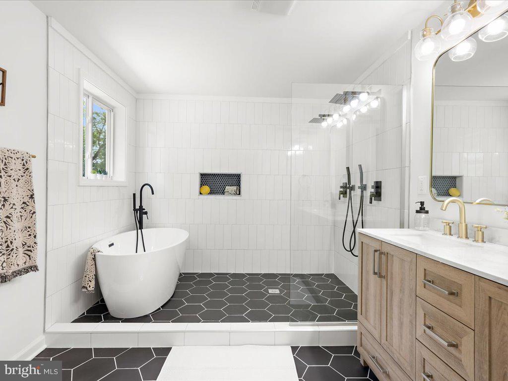 5212 Bush Street White Marsh, MD 21162 - Photo 22 of 49 Private Master Bath with Soaking Tub