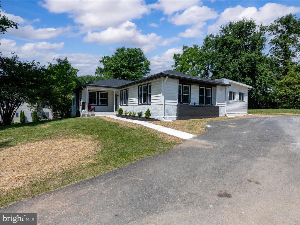 5212 Bush Street White Marsh, MD 21162 - Photo 44 of 49 Wide front yard with Driveway for multiple vehicle
