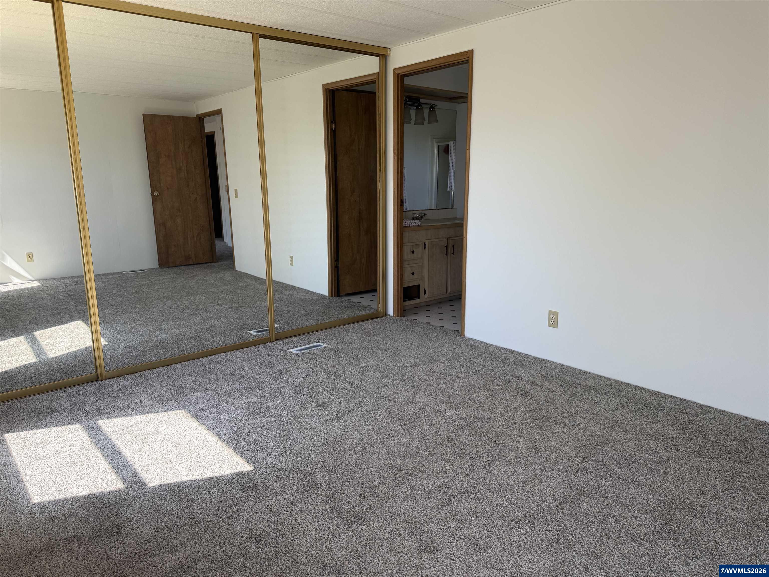 5422 Portland Road Northeast, Unit 122 Salem, OR 97305 - Photo 18 of 28