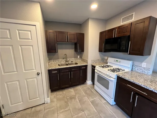 $1,695 | 2105 South 15th Street, Unit A, Las Vegas, NV 89104