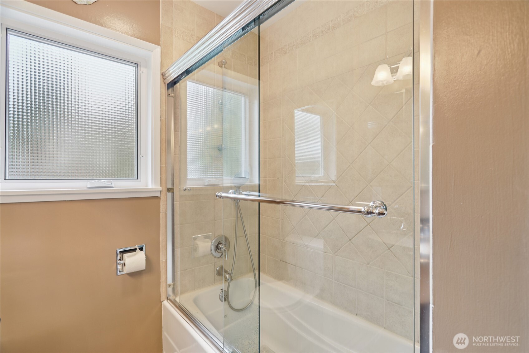 4012 1st Avenue Northwest Seattle, WA 98103 - Photo 15 of 35