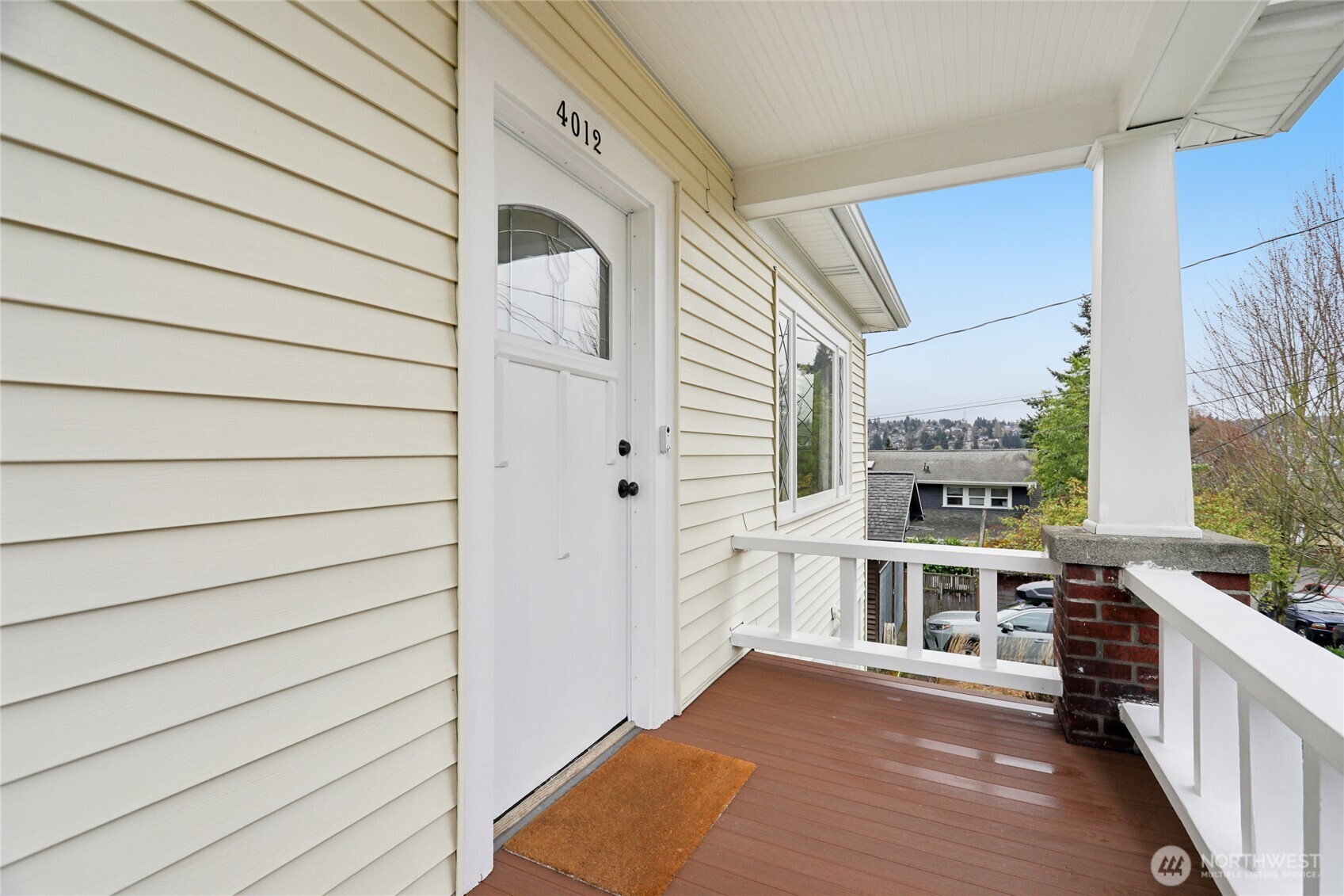 4012 1st Avenue Northwest Seattle, WA 98103 - Photo 3 of 35