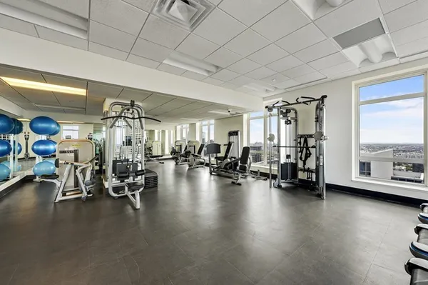 $9,500 | 10 East Delaware Place, Unit 27E, Chicago, IL 60611