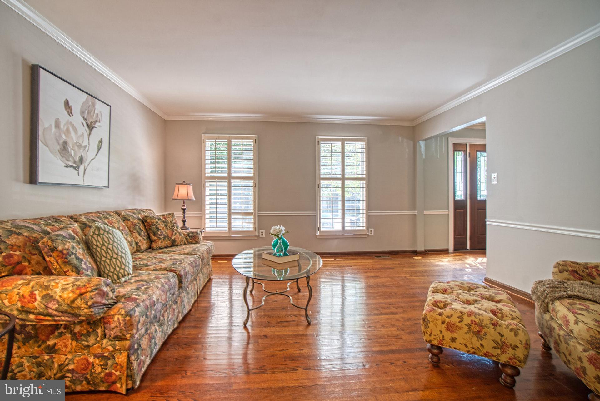 9312 Brian Run Lane Springfield, VA 22153 - Photo 19 of 42 Spacious front living room