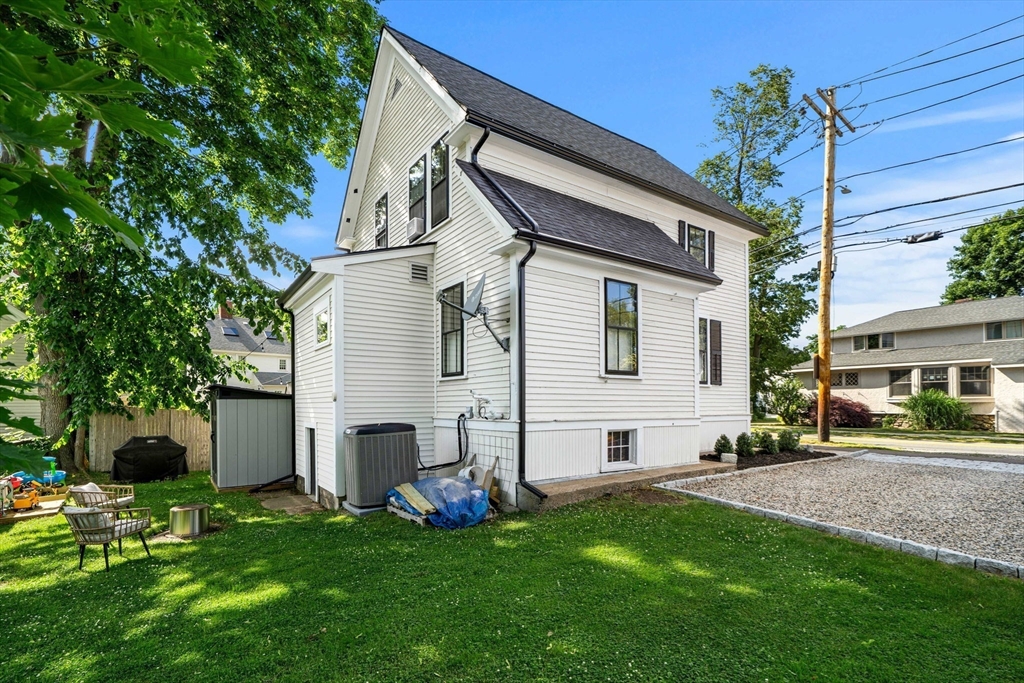 3 Argilla Road Ipswich, MA 01938 - Photo 5 of 33