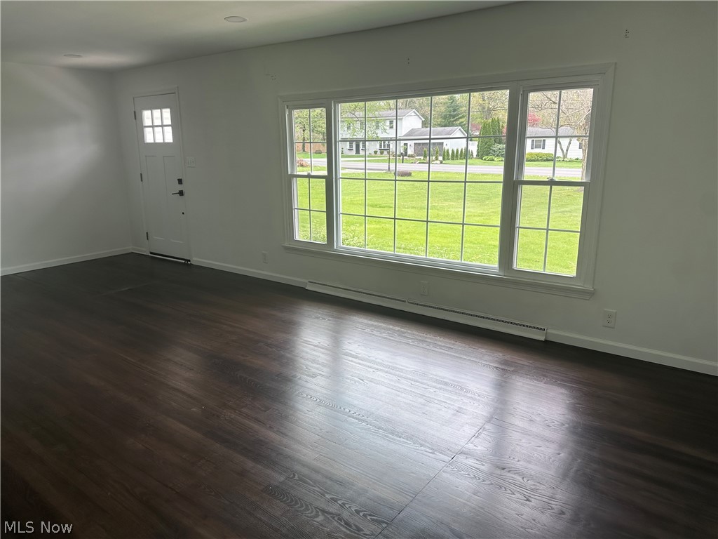 8815 King Graves Road Northeast Warren, OH 44484 - Photo 6 of 16