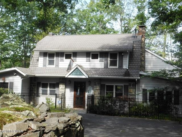 circular paved driveway