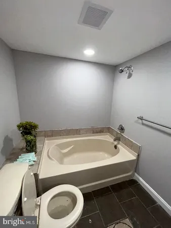 $2,850 | 2707 Fairlawn Street, Temple Hills, MD 20748