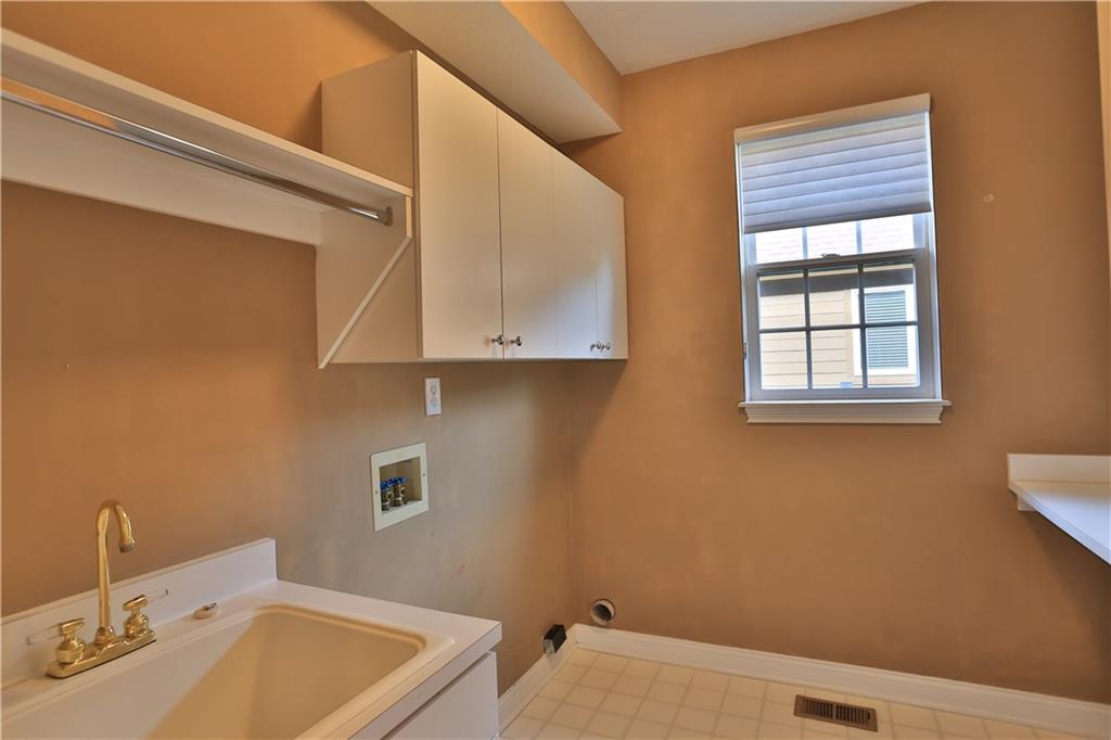 11079 Innisbrooke Lane Fishers, IN 46037 - Photo 14 of 16 Gallery Image 14