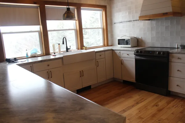 $258,000 | 276-north 276-north North Street, Sherman, ME 04776