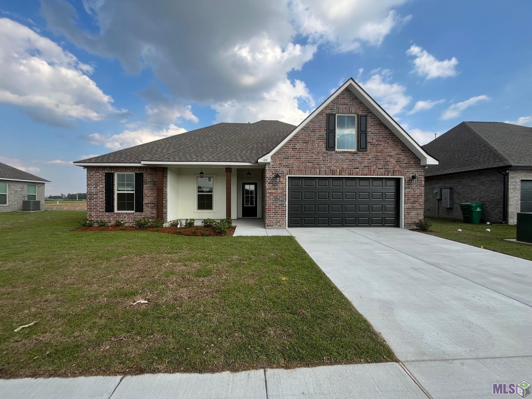 188 Spring Grove Loop Thibodaux, LA 70301 - Photo 1 of 7 Gallery Image 1