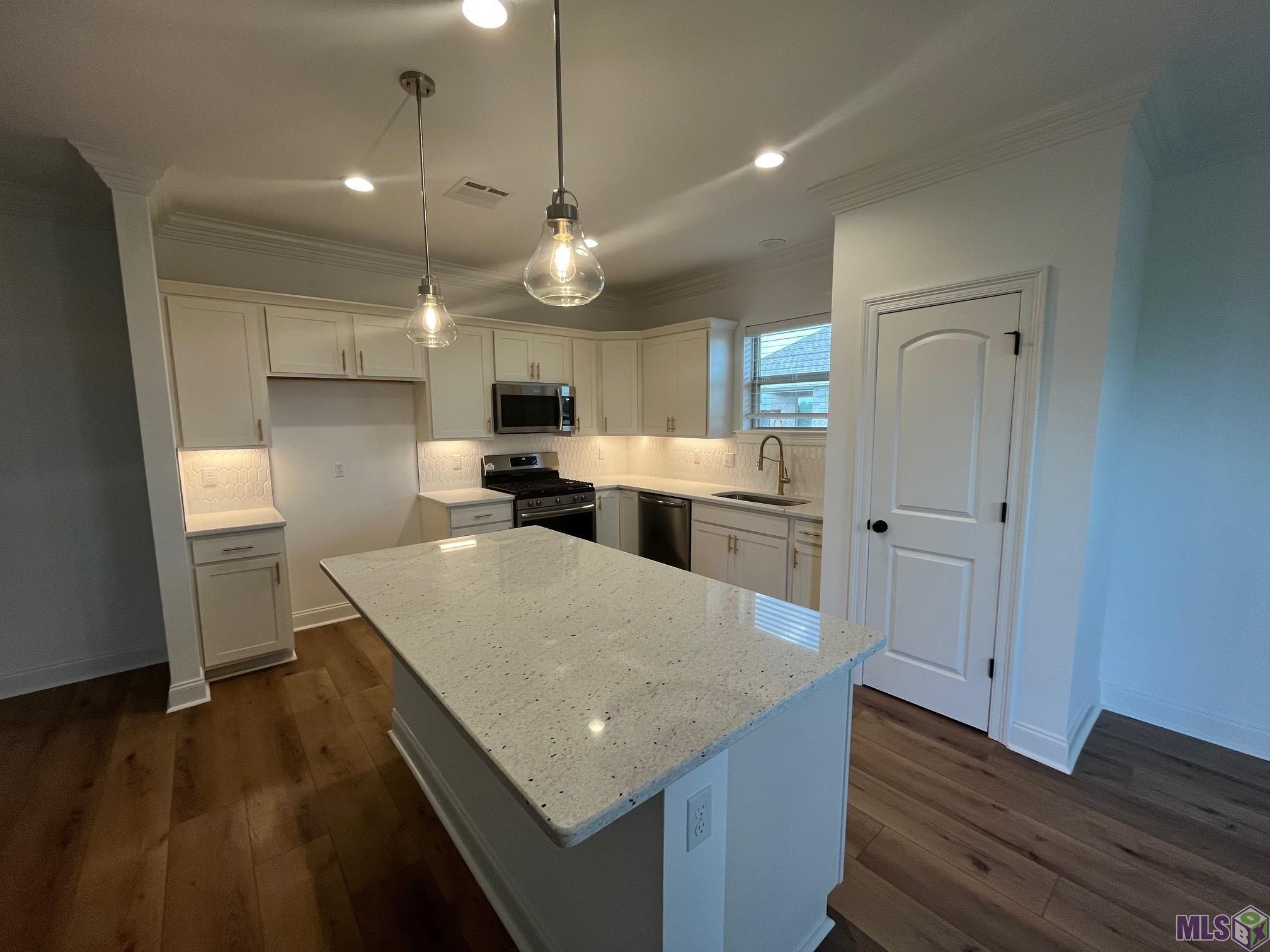 188 Spring Grove Loop Thibodaux, LA 70301 - Photo 3 of 7 Gallery Image 3