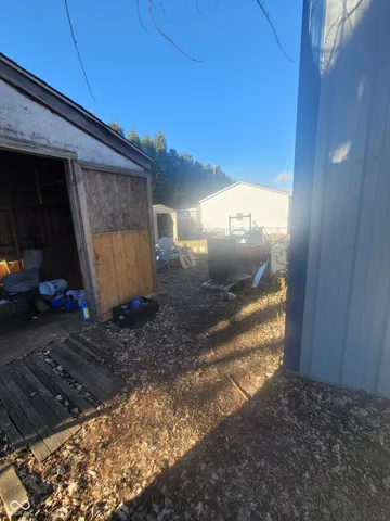 $215,000 | 716 Fairview Drive, Columbus, IN 47201