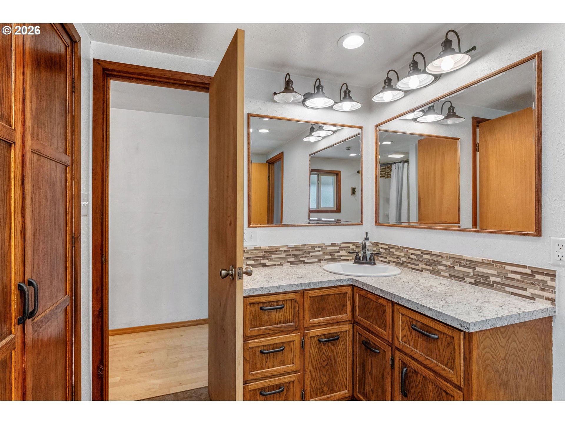 1812 Metzger Road Carson, WA 98610 - Photo 15 of 42