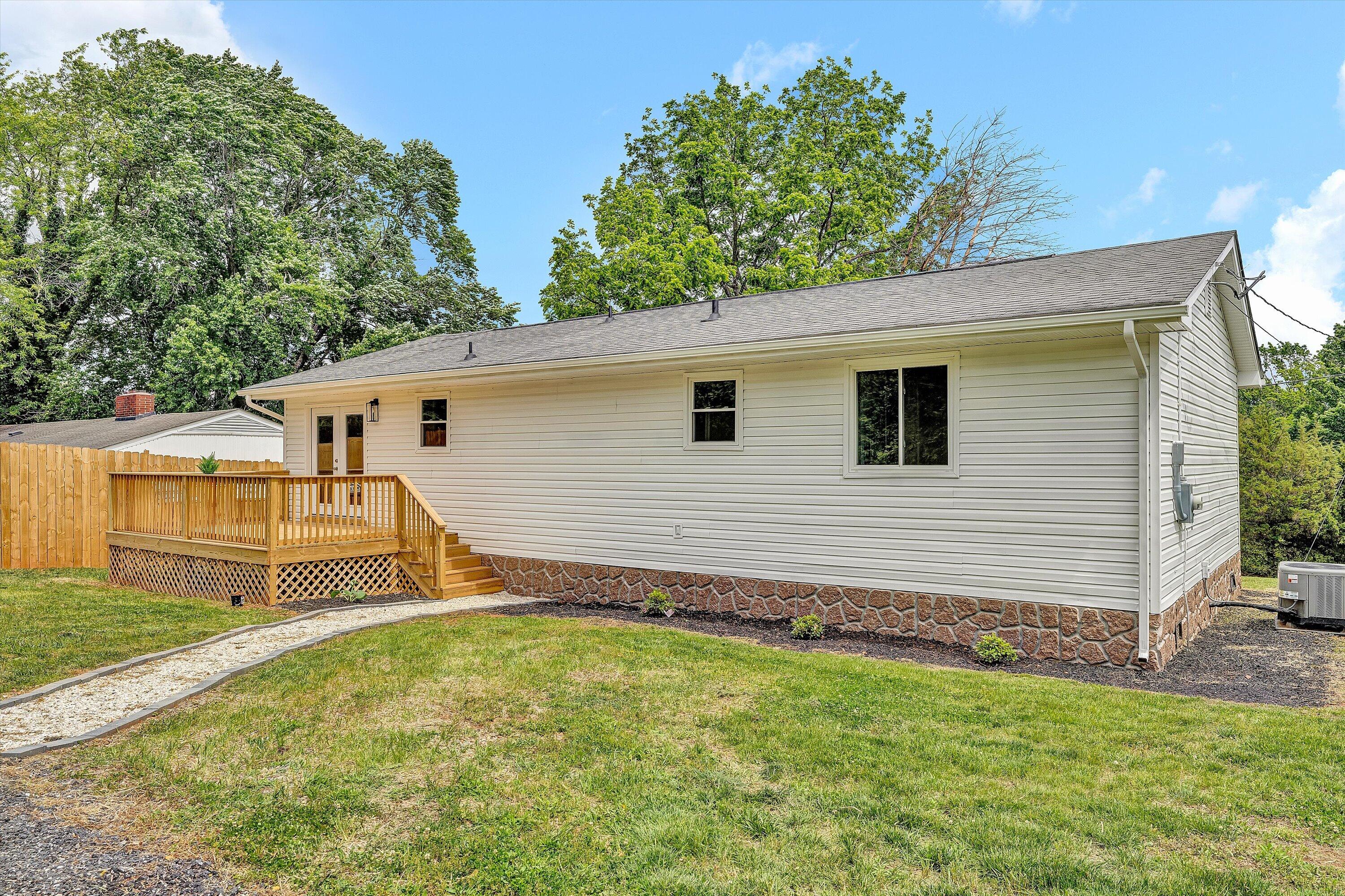 30 Grayson Street Rocky Mount, VA 24151 - Photo 25 of 29 27-SGP-07159