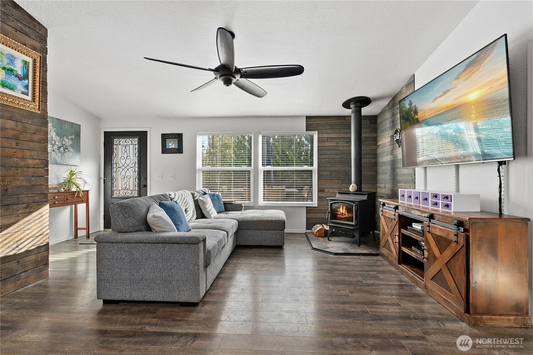 26497 Helmick Road Sedro-Woolley, WA 98284 - Photo 2 of 30 a living room with furniture and a large window