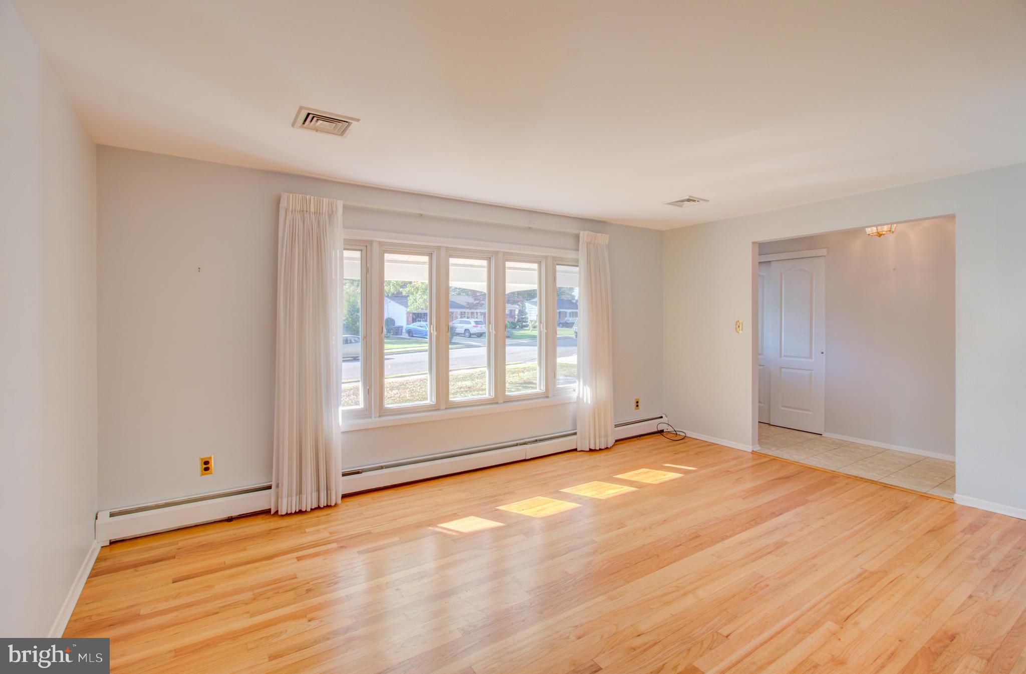 26 Yorkshire Road Hamilton, NJ 08610 - Photo 12 of 22