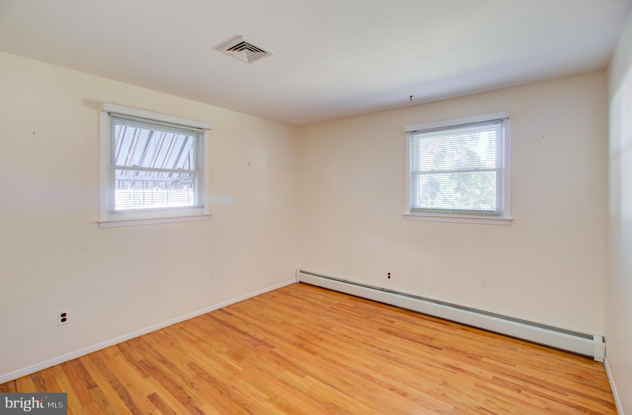 26 Yorkshire Road Hamilton, NJ 08610 - Photo 8 of 22