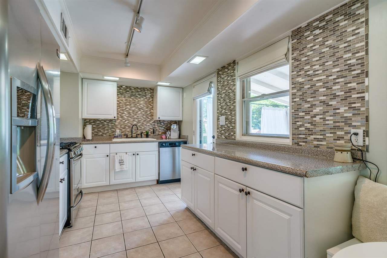 1339 Ivy Road Memphis, TN 38117 - Photo 5 of 20