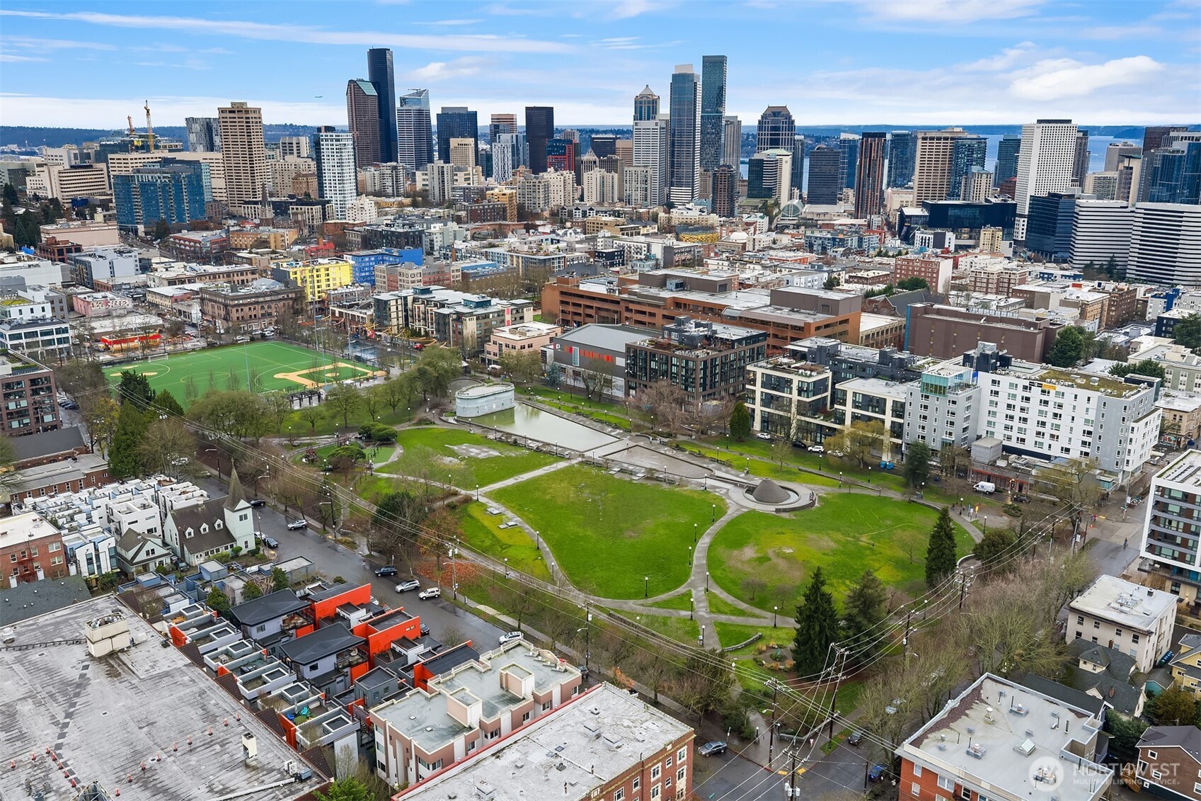 1827 14th Avenue, Unit B Seattle, WA 98122 - Photo 26 of 27 a view of a city