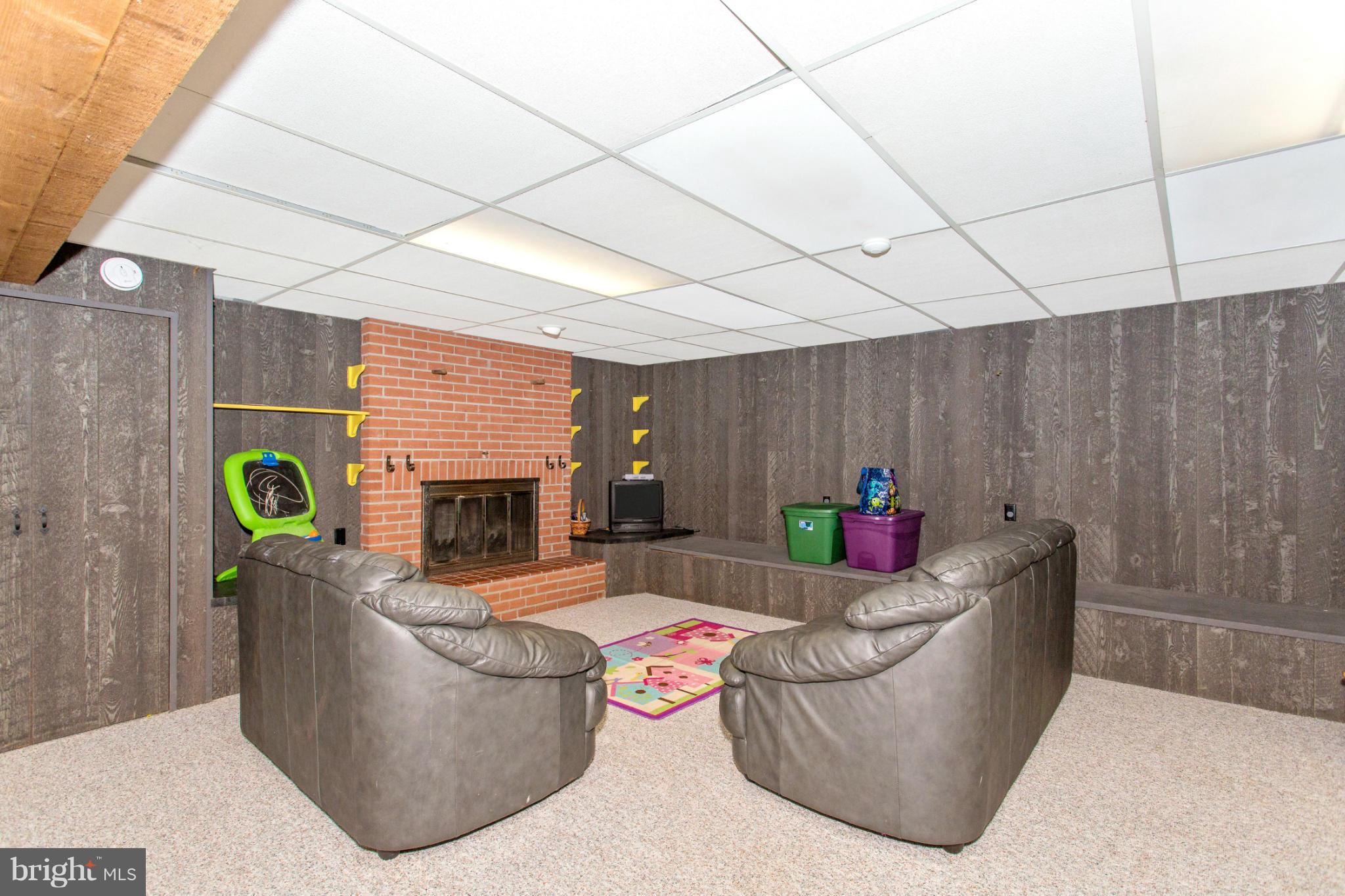 13015 Layman Road Thurmont, MD 21788 - Photo 29 of 30 Family Room