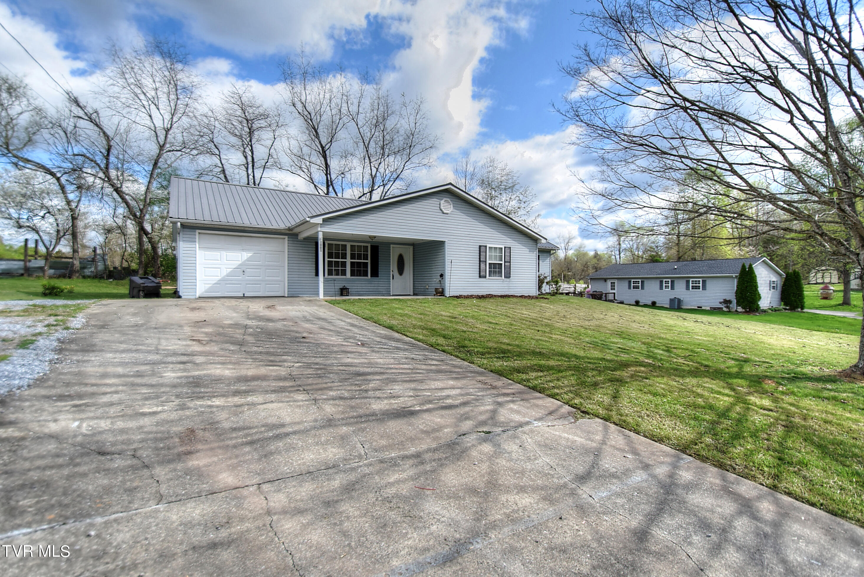 1005 Rocky Ridge Road Johnson City, TN 37601 - Photo 2 of 30 2