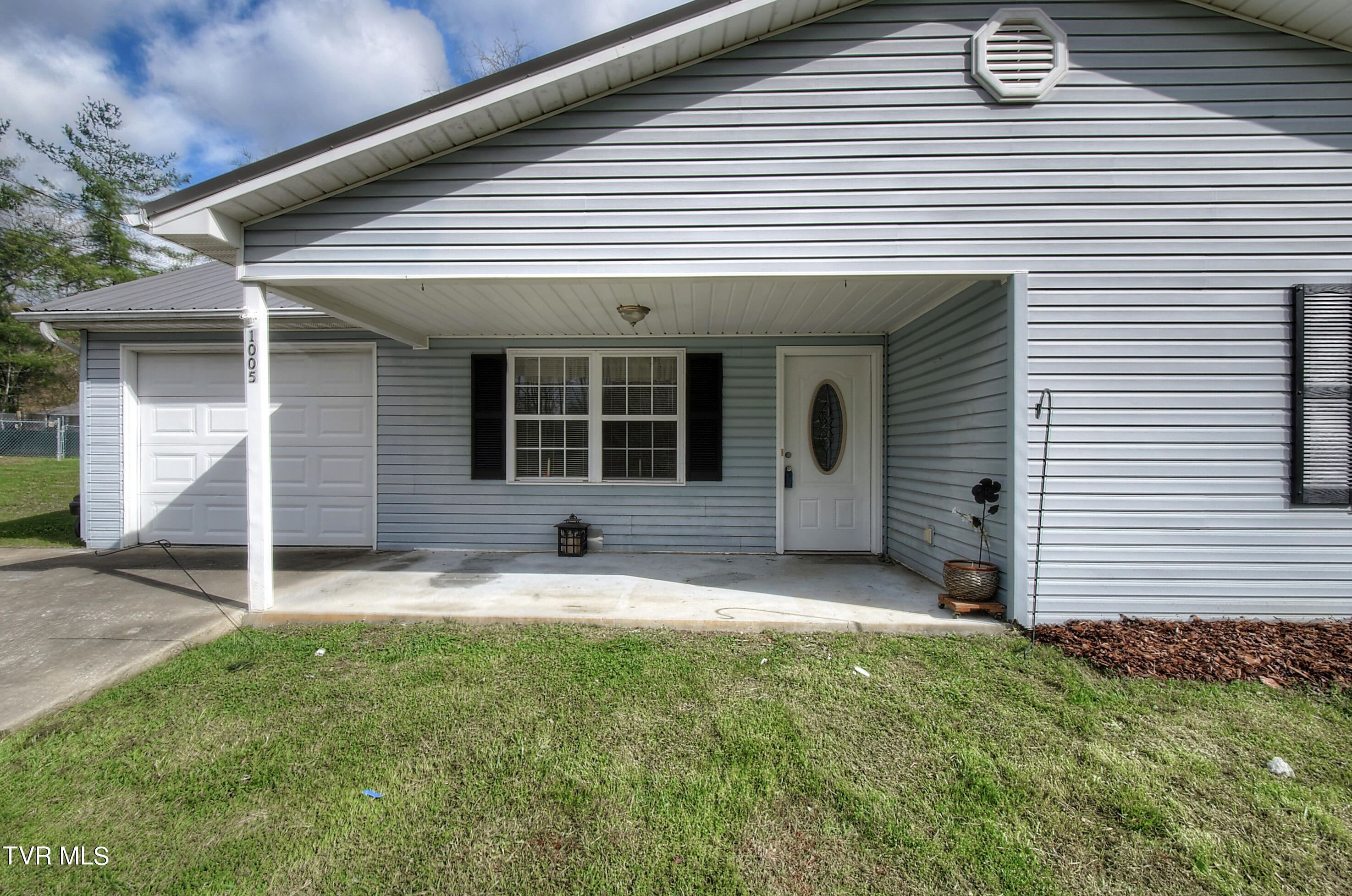 1005 Rocky Ridge Road Johnson City, TN 37601 - Photo 4 of 30 4