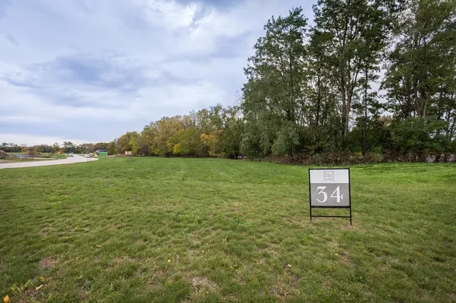 $70,268 | 2720 Woodside Drive, Beloit, WI 53511