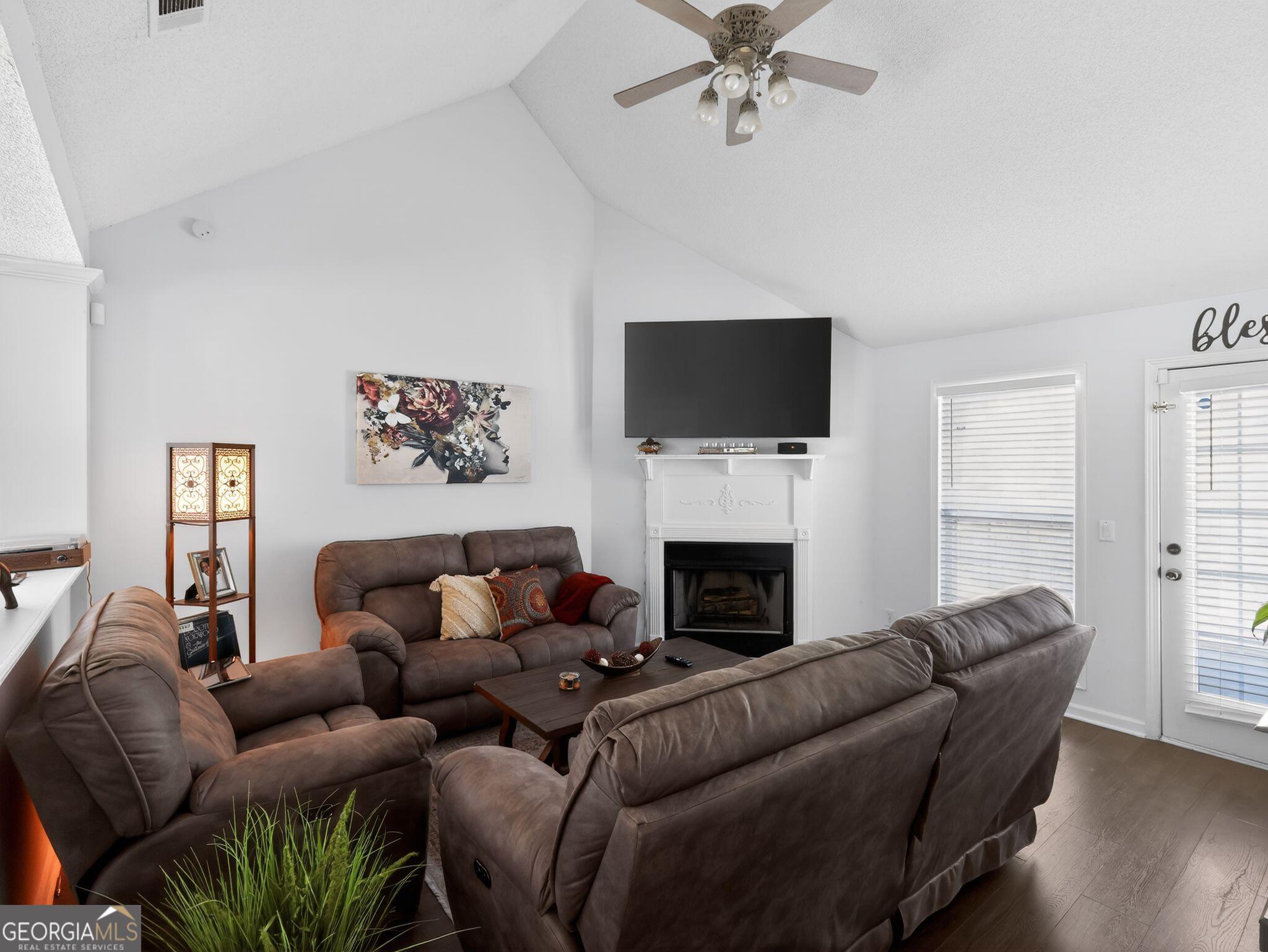 335 Colley Street Grantville, GA 30220 - Photo 4 of 16