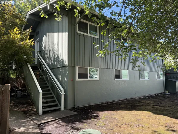 $572,500 | 2044 West 17th Avenue, Eugene, OR 97402