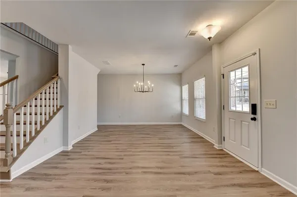 $599,900 | 5525 Summer Creek Court, Sugar Hill, GA 30518