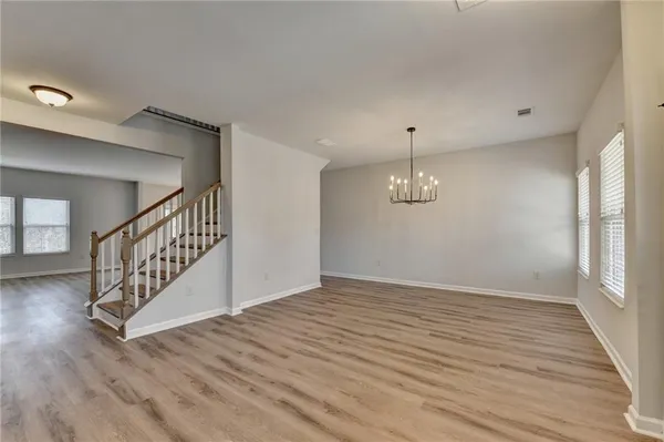 $599,900 | 5525 Summer Creek Court, Sugar Hill, GA 30518