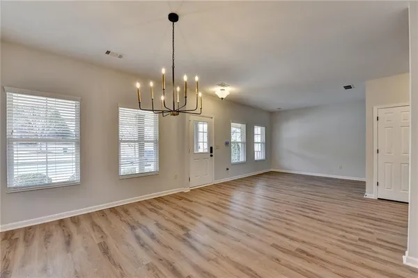 $599,900 | 5525 Summer Creek Court, Sugar Hill, GA 30518