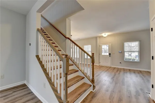 $599,900 | 5525 Summer Creek Court, Sugar Hill, GA 30518