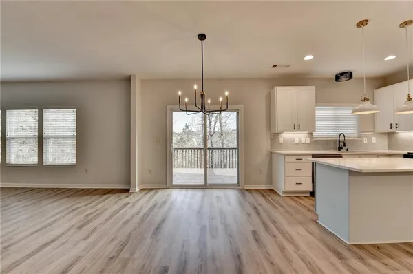 $599,900 | 5525 Summer Creek Court, Sugar Hill, GA 30518