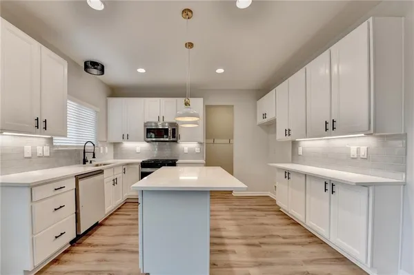 $599,900 | 5525 Summer Creek Court, Sugar Hill, GA 30518