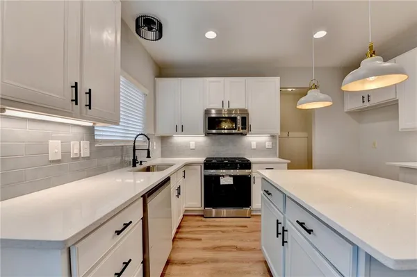 $599,900 | 5525 Summer Creek Court, Sugar Hill, GA 30518