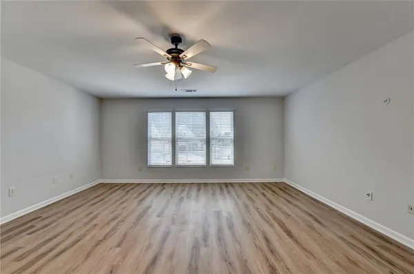 $599,900 | 5525 Summer Creek Court, Sugar Hill, GA 30518