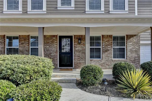 $599,900 | 5525 Summer Creek Court, Sugar Hill, GA 30518