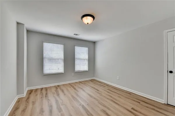 $599,900 | 5525 Summer Creek Court, Sugar Hill, GA 30518