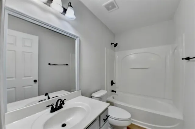 $599,900 | 5525 Summer Creek Court, Sugar Hill, GA 30518