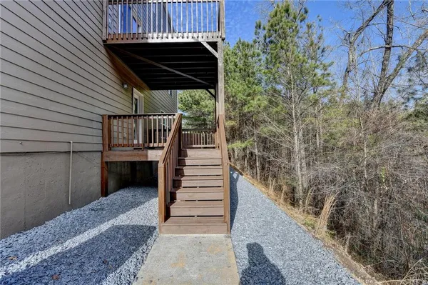 $599,900 | 5525 Summer Creek Court, Sugar Hill, GA 30518