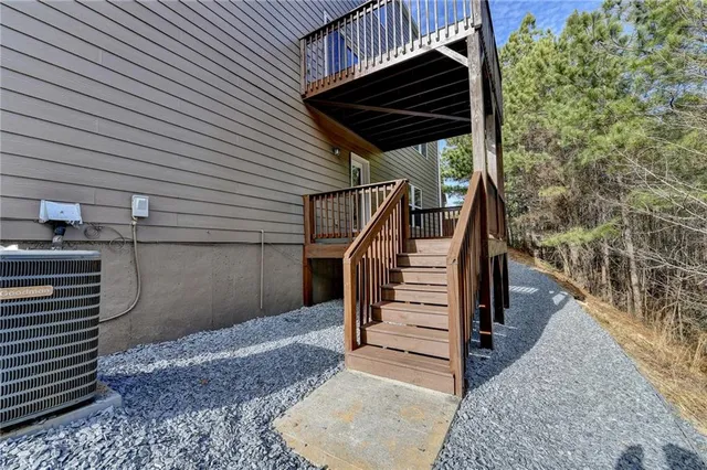 $599,900 | 5525 Summer Creek Court, Sugar Hill, GA 30518