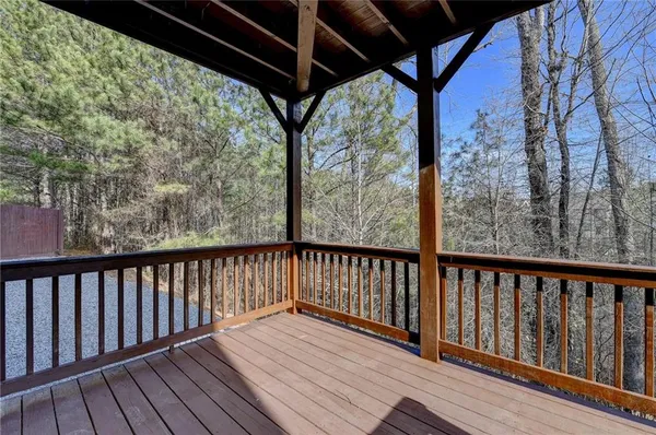 $599,900 | 5525 Summer Creek Court, Sugar Hill, GA 30518