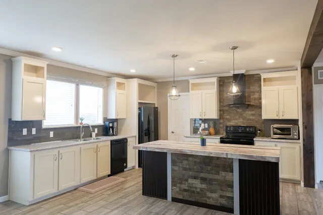 $549,000 | 3882 Dry Creek Road, Lockhart, TX 78644