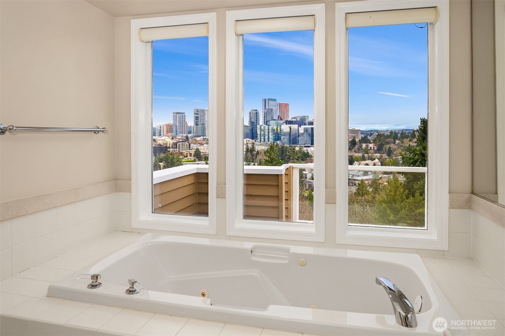 9610 Southeast 7th Street Bellevue, WA 98004 - Photo 23 of 33